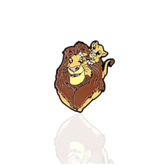Lions Pin Brooch - Picture 1 of 1